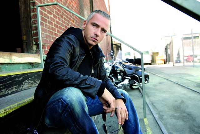 photo eros-ramazzotti-2009-01.jpg