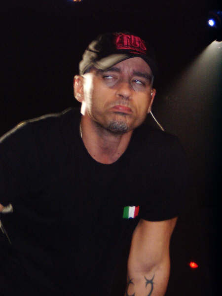 photo che-faccia!-sembra-che-ha-visto-i-sorci-verdi!-O-come-mi-sveglio-la-mattina-io....JPG