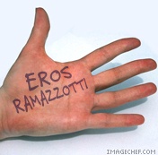 photo eros-ramazzotti-sulla-mano.jpg