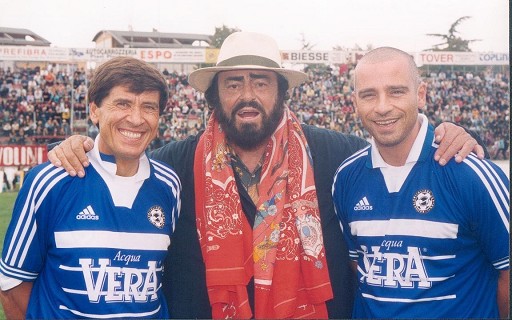 photo Eros-Gianni-e-Pavarotti.jpg