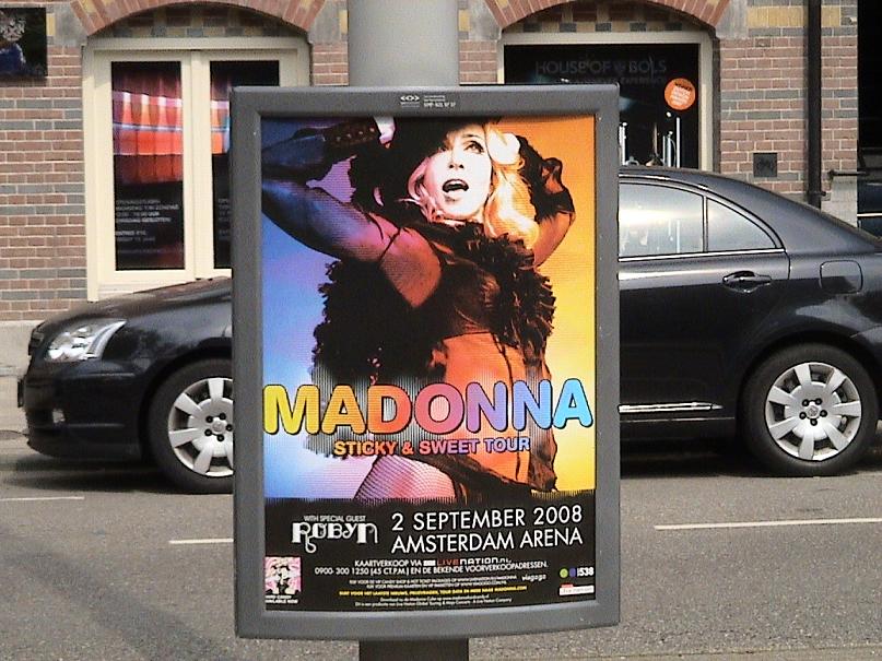 photo MAD-AMSTERDAM.JPG