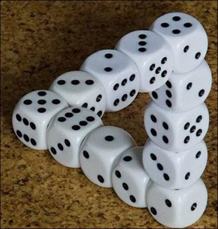 photo dices_optical_illusion.jpg