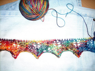 photo rainbowjacke_anfang_-detail-klein.jpg