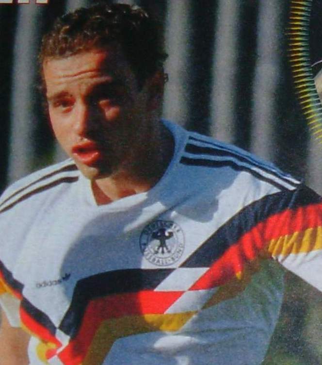 photo erosfussball1.jpg