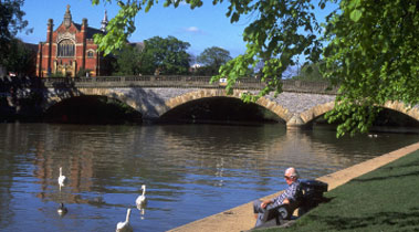 photo river-avon.jpg