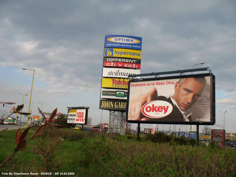 photo MANIFESTO-GIGANTE-03.jpg