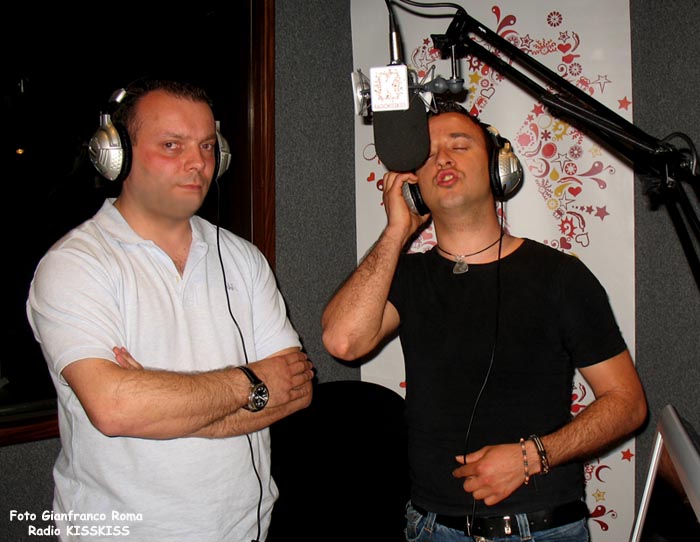 photo kiss014.jpg
