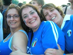 photo Italiangirls_finale_1.jpg