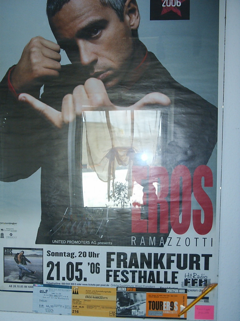 photo b.JPG